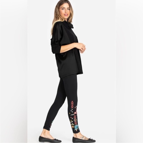 NWT Johnny Was Cara Legging Black Floral Embroidery XXS - Picture 1 of 16